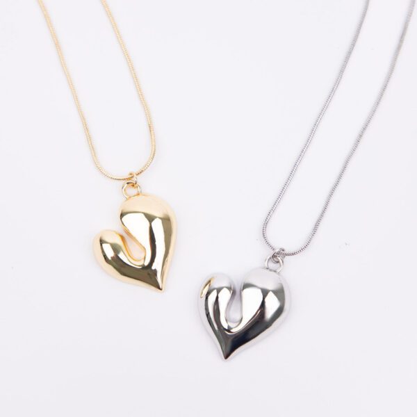 COLLAR LARGO CORAZÓN CITY GIRL