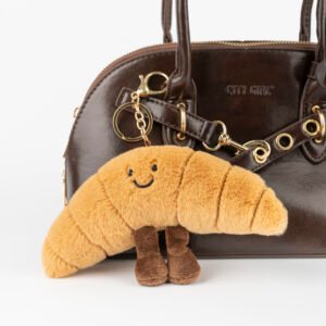 LLAVERO CHARM CROISSANT CITY GIRL